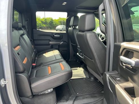 Used 2021 GMC Sierra 1500 AT4 w/ AT4 Value Package AWD/4WD image 11