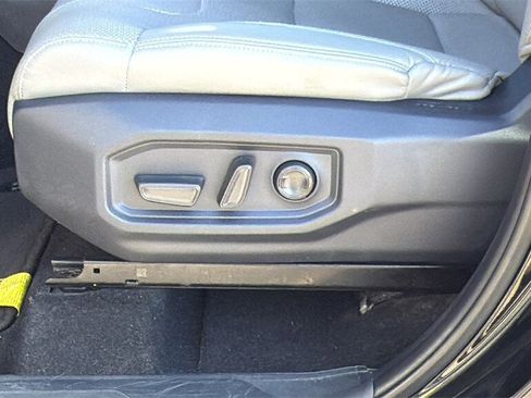 Used 2022 Toyota Tundra Limited image 10