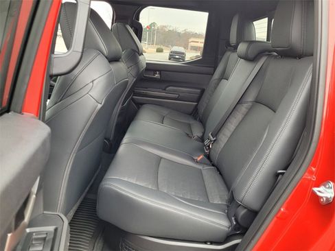 Used 2025 Toyota Tacoma image 6