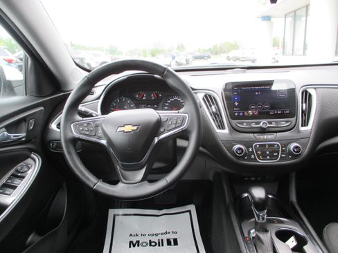 Used 2024 Chevrolet Malibu LT w/ Sport Edition FWD image 12