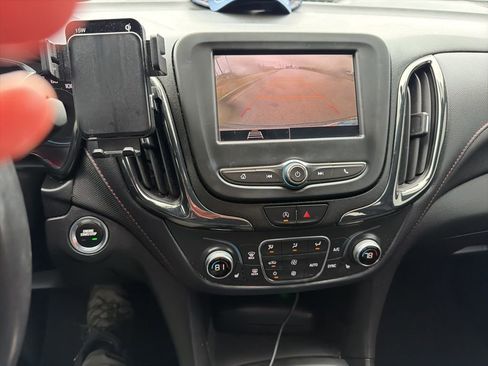 Used 2022 Chevrolet Equinox RS image 11