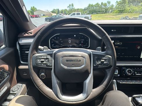 Certified 2022 GMC Sierra 1500 Denali AWD/4WD image 9