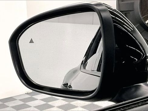 New 2026 Nissan Kicks SR w/ SR Premium Package image 25