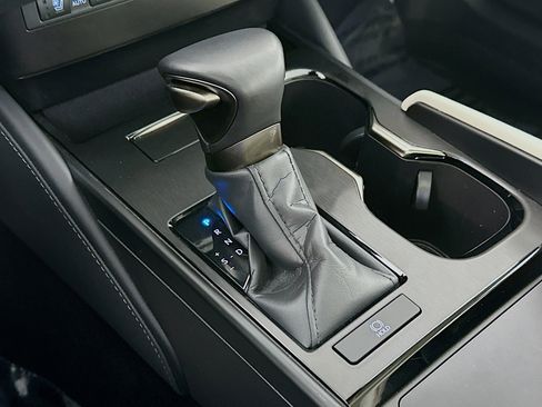 Certified 2025 Lexus ES 350 w/ Premium Package image 16