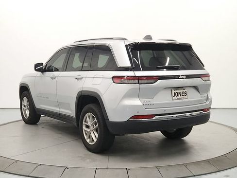 Used 2024 Jeep Grand Cherokee Laredo X w/ Luxury Tech Group I AWD/4WD image 5
