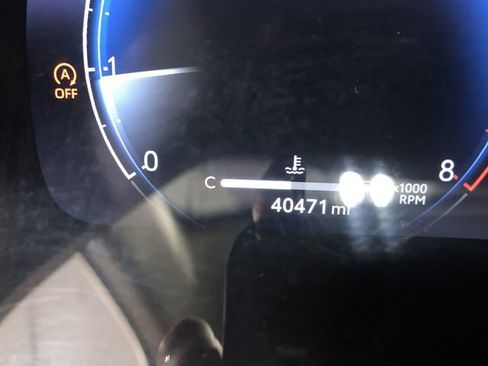 Used 2023 Toyota Highlander Limited image 18