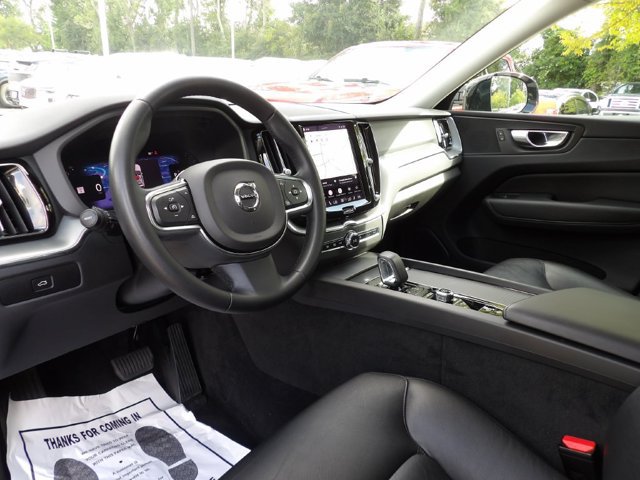 Certified 2024 Volvo XC60 B5 Core AWD/4WD image 10