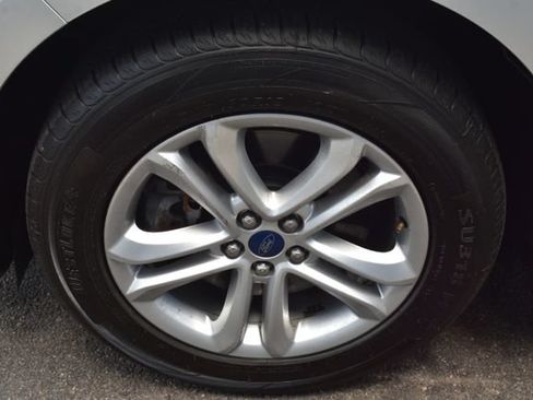 Used 2019 Ford Edge SEL w/ Equipment Group 201A AWD/4WD image 50