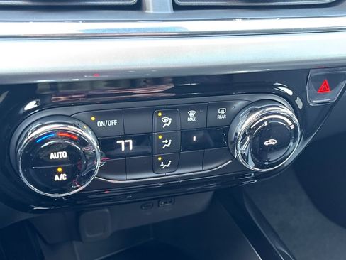 New 2026 Chevrolet Trax LT image 18