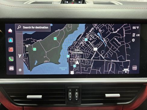 Used 2022 Porsche Cayenne Platinum Edition image 24