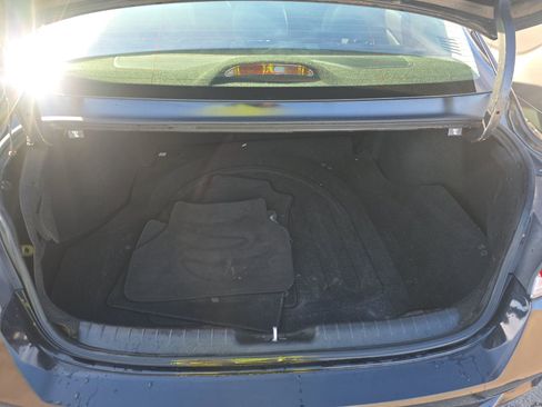 Used 2021 Hyundai Elantra Limited image 18