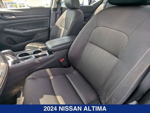 Used 2024 Nissan Altima 2.5 SV FWD image 20
