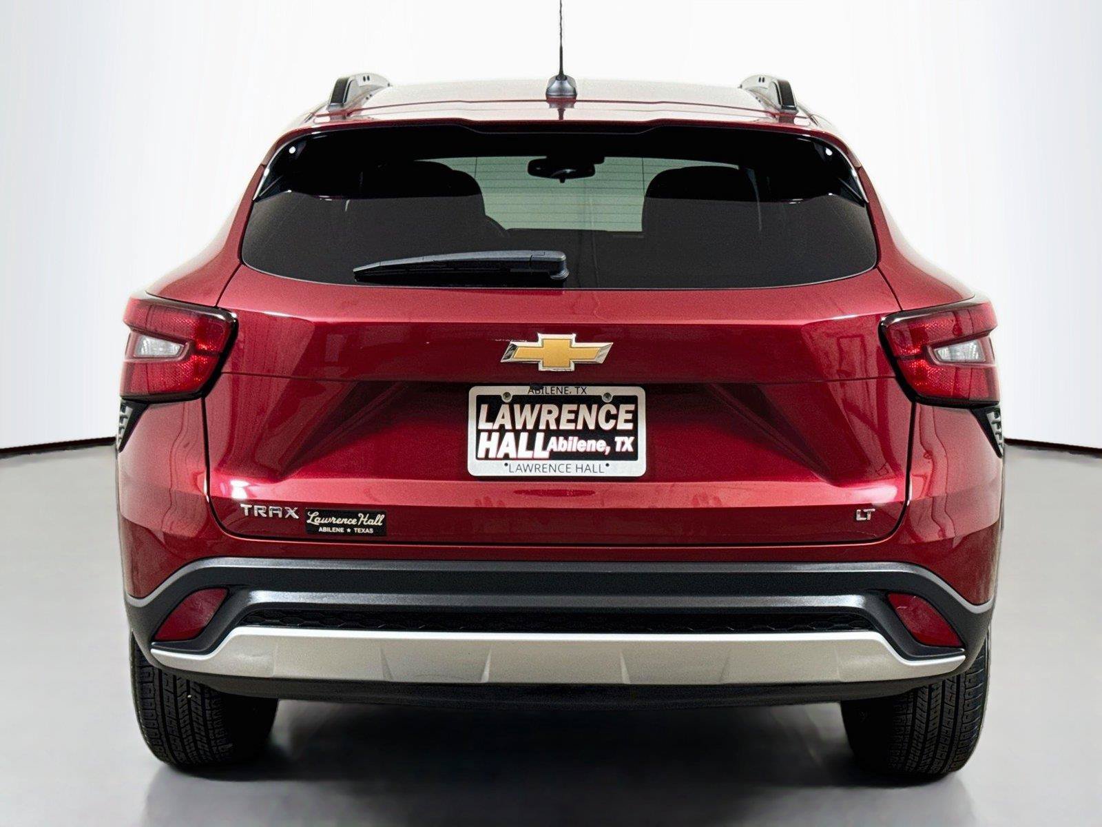 Used 2025 Chevrolet Trax LT FWD image 5