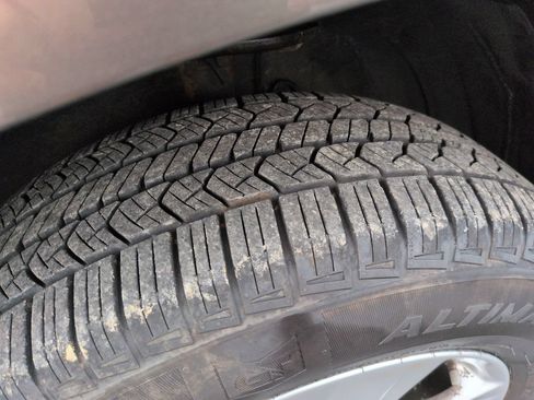Used 2011 Toyota RAV4 4WD w/ Base L4 Extra Value Pkg image 27