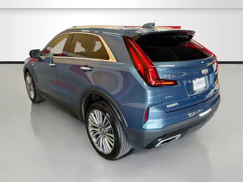 Used 2025 Cadillac XT4 Premium Luxury w/ Technology Package AWD/4WD image 5