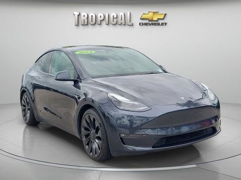 Used 2024 Tesla Model Y Performance image 4