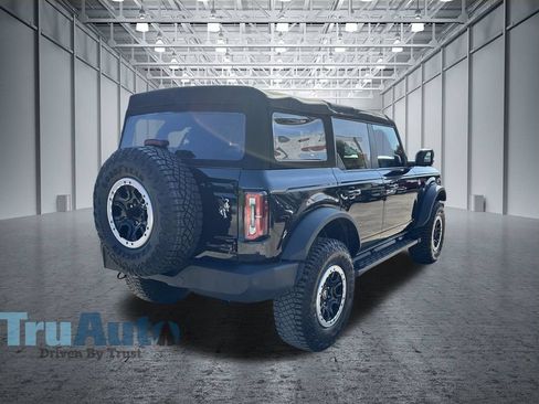 Used 2023 Ford Bronco Outer Banks w/ Sasquatch Package AWD/4WD image 8