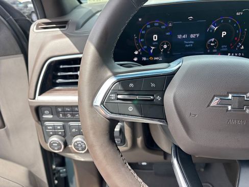Used 2025 Chevrolet Suburban Z71 w/ Z71 Off-Road Package image 15