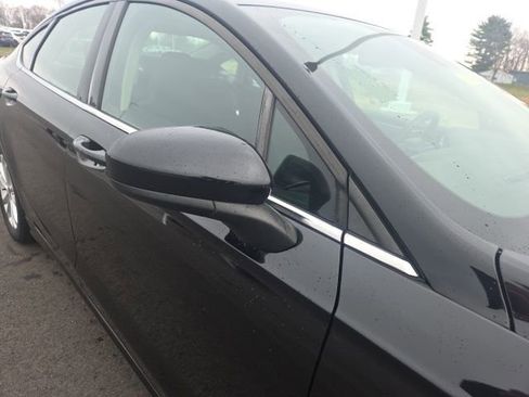 Used 2020 Ford Fusion SE image 5