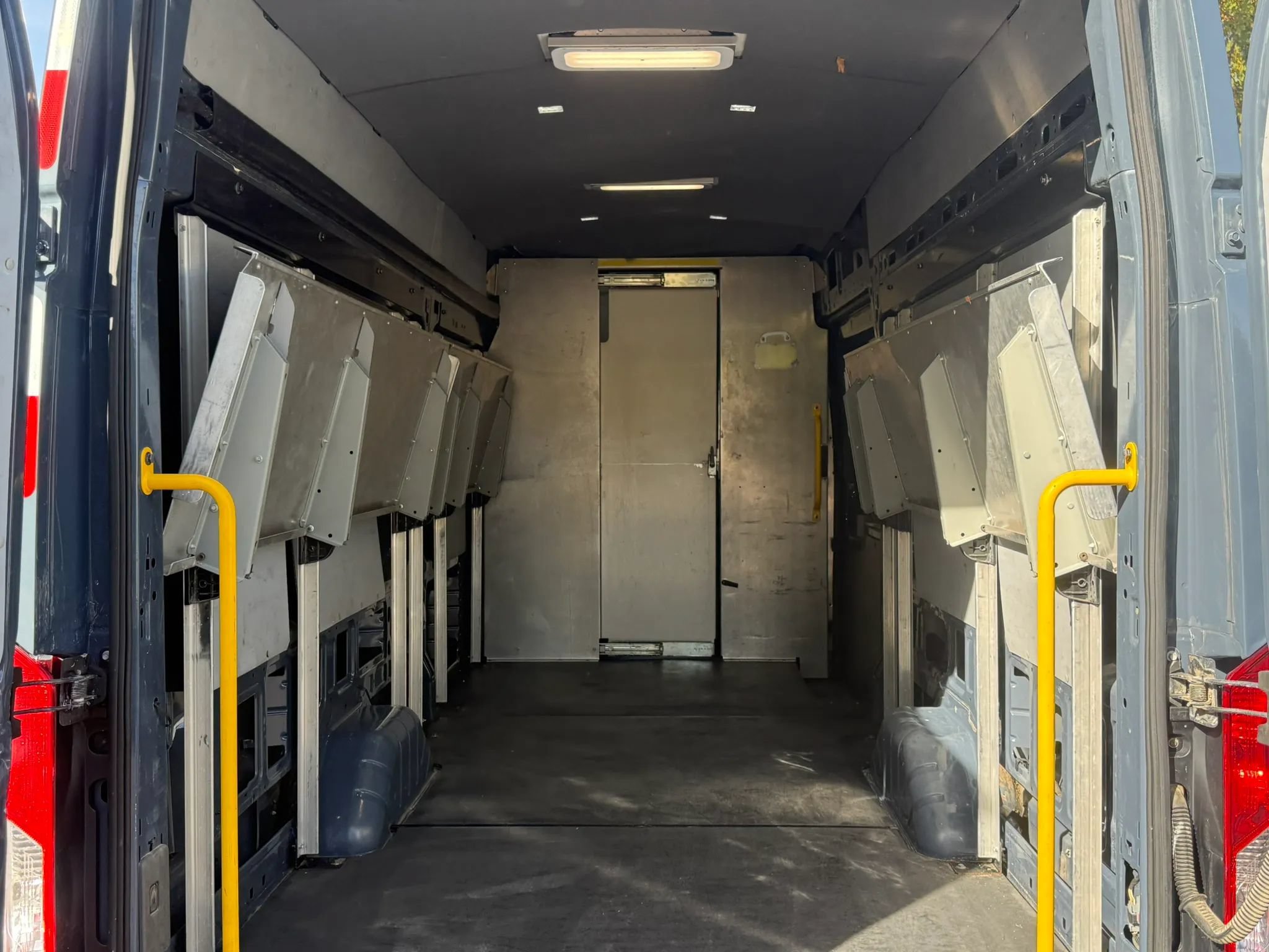 Used 2020 Ford Transit 250 148 High Roof Extended RWD image 10
