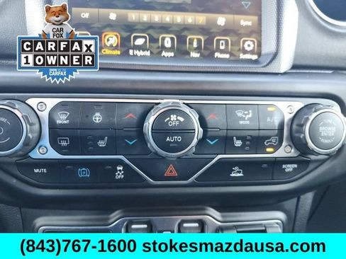 Used 2023 Jeep Wrangler Unlimited Sahara w/ Cold Weather Group AWD/4WD image 5