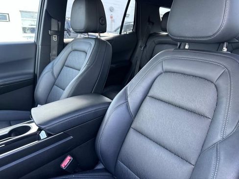 Used 2025 Chevrolet Equinox LT w/ Convenience Package II FWD image 19
