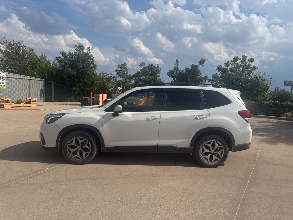 Used 2019 Subaru Forester Premium w/ Popular Package #1 AWD/4WD image 2