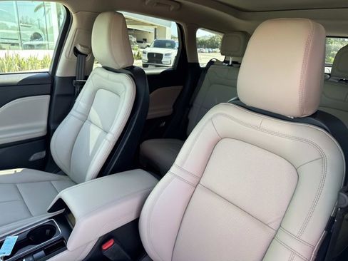 New 2026 Lincoln Corsair Reserve image 13