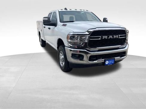 New 2024 RAM 2500 Tradesman w/ Chrome Appearance Group image 2