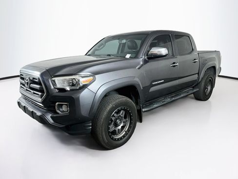 Used 2016 Toyota Tacoma Limited w/ Towing Package AWD/4WD image 3