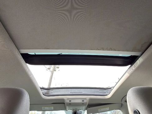 Used 2019 Volkswagen Tiguan SE image 31