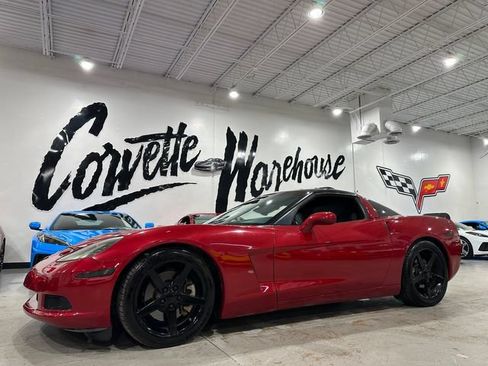 Used 2006 Chevrolet Corvette Coupe w/ Preferred Equipment Group RWD image 3