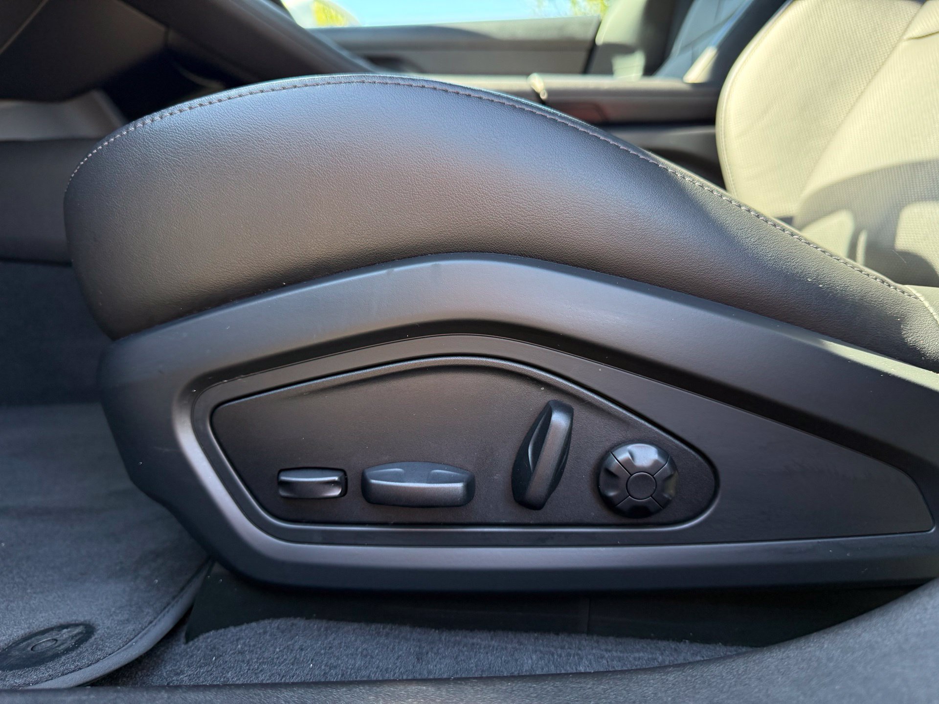 Certified 2023 Porsche Taycan RWD image 28
