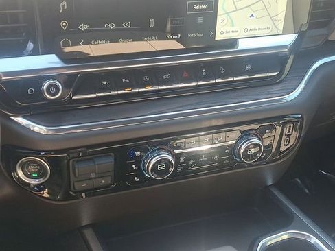 Used 2024 GMC Sierra 1500 SLT w/ SLT Premium Plus Package image 18