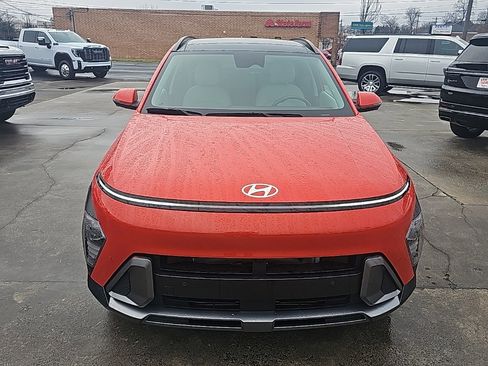 Used 2024 Hyundai Kona Limited image 3