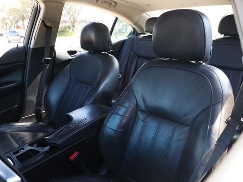 Used 2013 Buick Regal Premium image 6