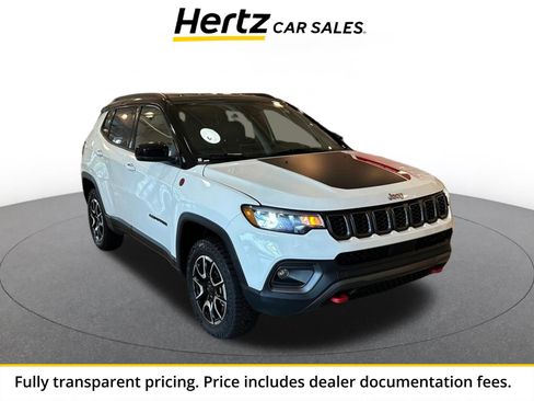 Used 2025 Jeep Compass Trailhawk AWD/4WD image 1