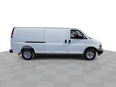 New 2025 GMC Savana 2500 Extended w/ Driver Convenience Package image 9