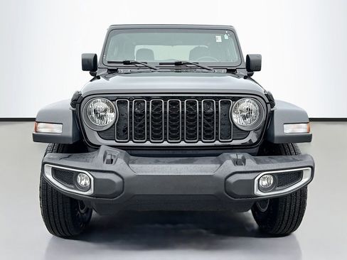 Used 2024 Jeep Gladiator Sport image 8