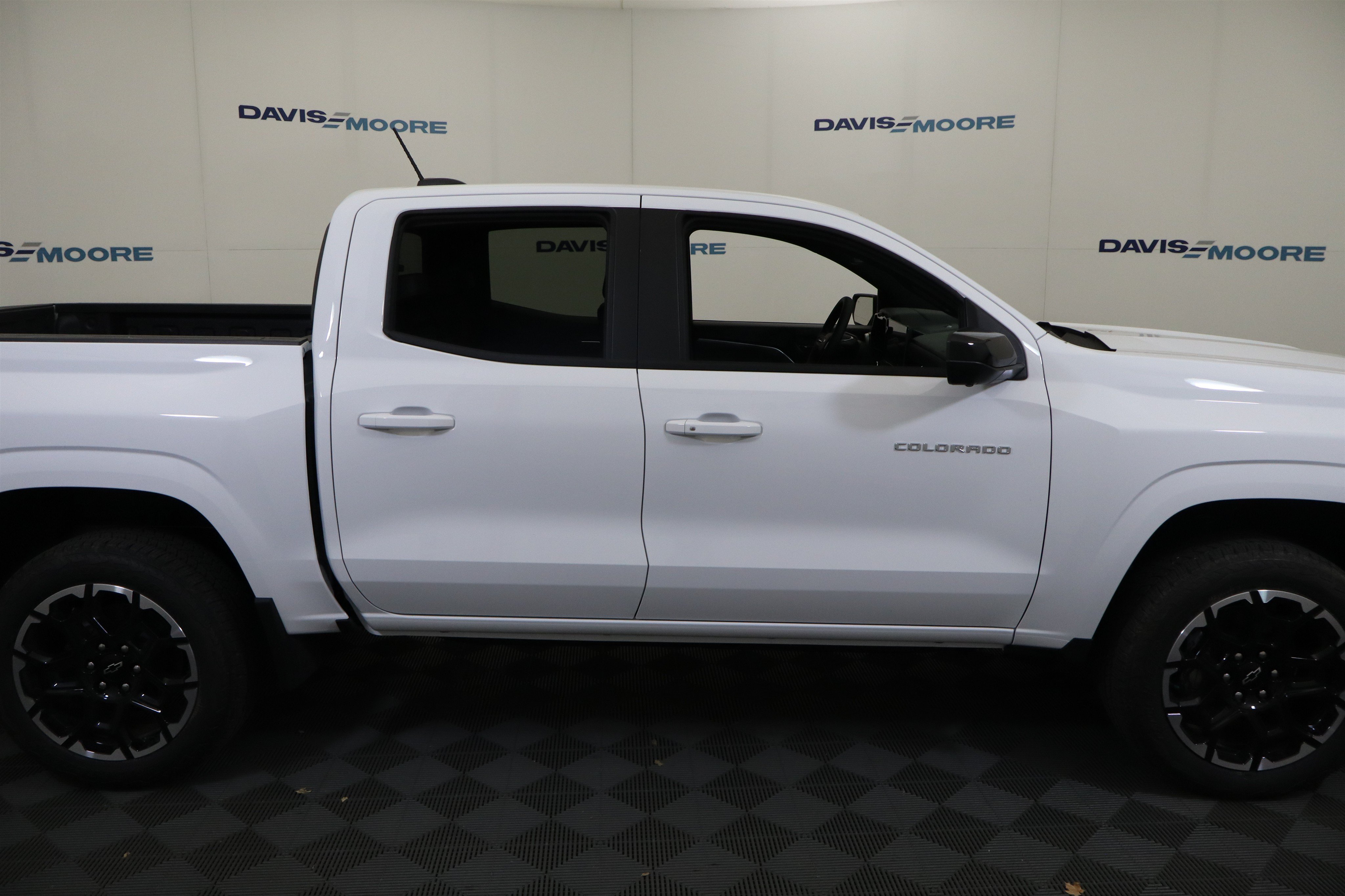 New 2026 Chevrolet Colorado Z71 w/ Technology Package AWD/4WD image 5