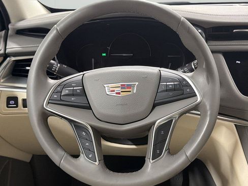 Used 2017 Cadillac XT5 Premium Luxury FWD image 22