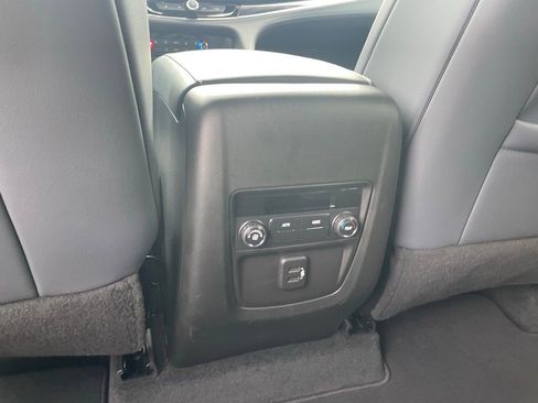 Used 2024 Buick Enclave Essence w/ Experience Buick Package image 25