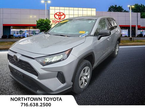 Used 2022 Toyota RAV4 LE image 14
