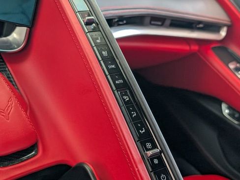Used 2022 Chevrolet Corvette Stingray Premium Conv w/ Z51 Performance Package RWD image 21