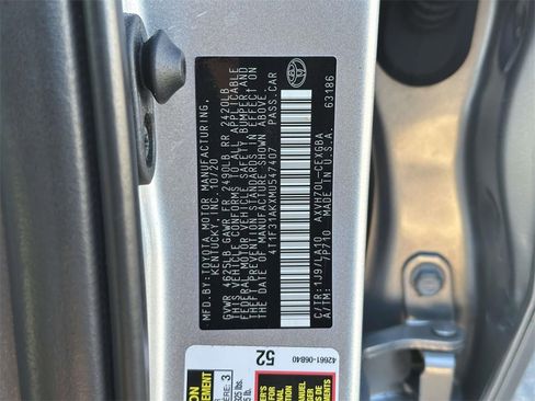 Used 2021 Toyota Camry XLE image 28