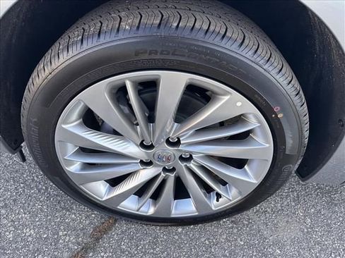 New 2026 Buick Envision Avenir image 14