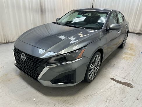 New 2025 Nissan Altima 2.5 SL image 10