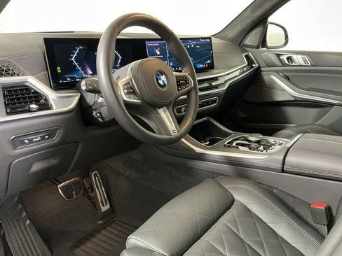 Certified 2025 BMW X7 xDrive40i w/ M Sport Package AWD/4WD image 30