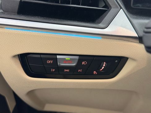 Certified 2024 BMW 330i Sedan w/ Premium Package image 29