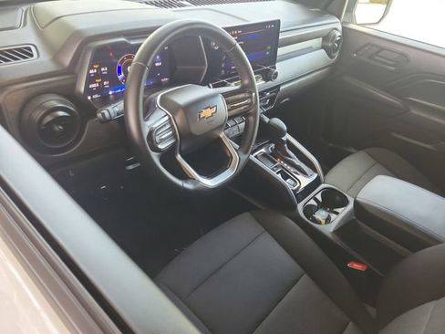 Certified 2025 Chevrolet Colorado W/T w/ WT Custom Package image 6